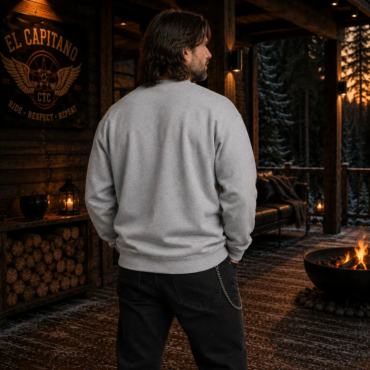 REVOLUTION Sweater – Caballeros